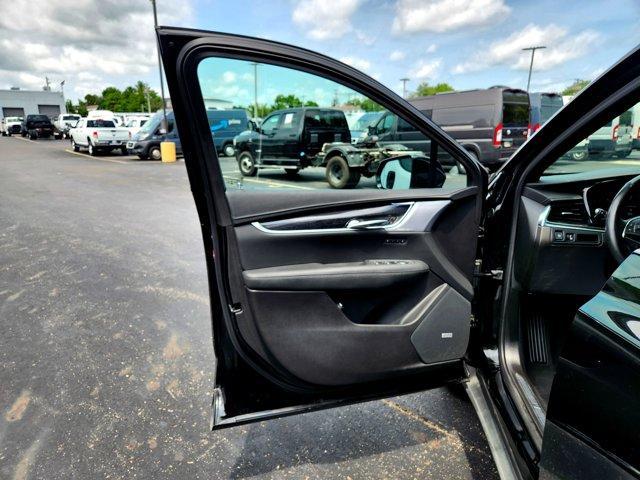 used 2022 Cadillac XT5 car, priced at $34,727