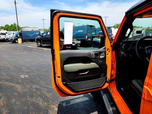 new 2025 Jeep Gladiator car, priced at $52,239