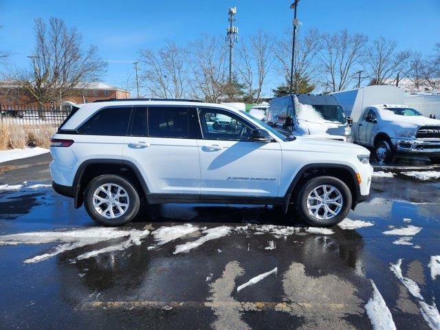 used 2022 Jeep Grand Cherokee car, priced at $30,324