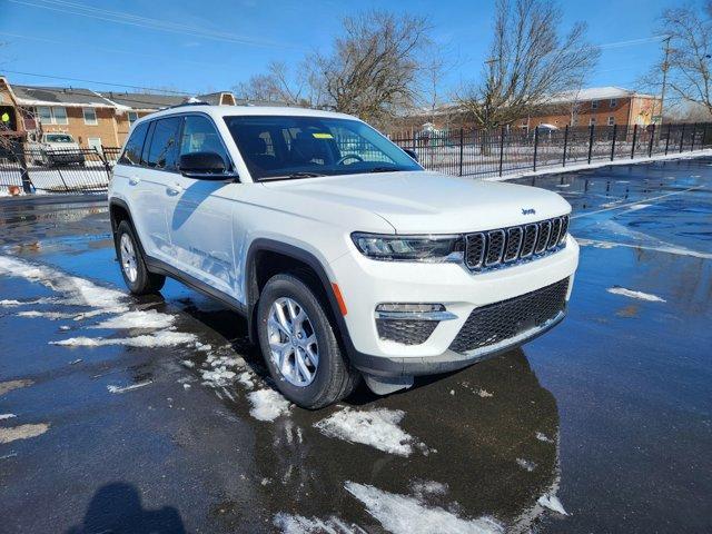 used 2022 Jeep Grand Cherokee car, priced at $30,324