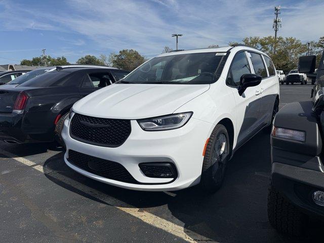 new 2026 Chrysler Pacifica car