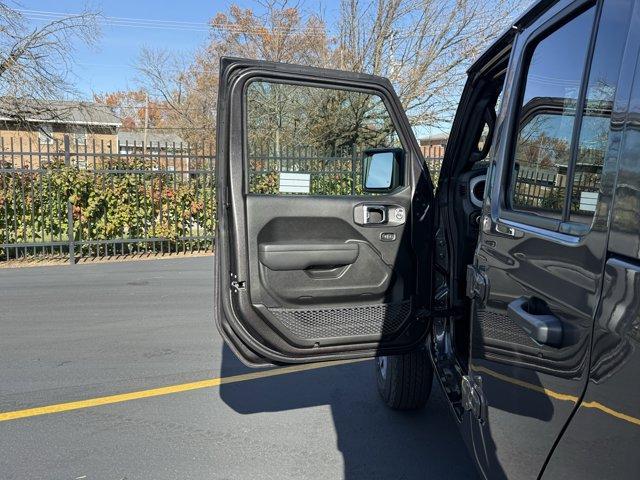 new 2026 Jeep Gladiator car, priced at $58,140