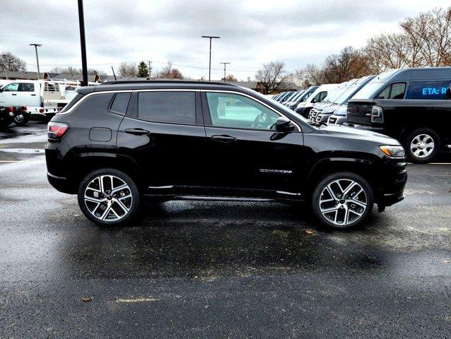 new 2025 Jeep Compass car, priced at $38,074