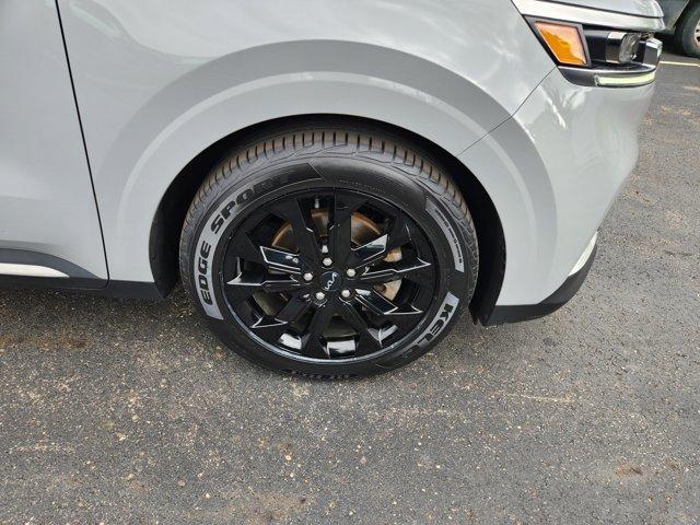 used 2023 Kia Carnival car, priced at $37,897