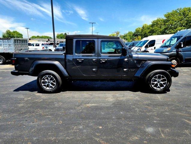 new 2024 Jeep Gladiator car, priced at $43,388