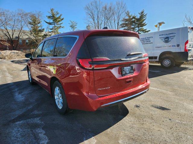 new 2025 Chrysler Pacifica car, priced at $40,842