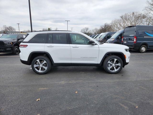 new 2024 Jeep Grand Cherokee car, priced at $44,855