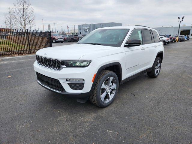 new 2024 Jeep Grand Cherokee car, priced at $44,855