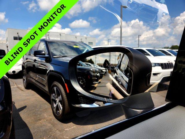 used 2023 Chrysler Pacifica car, priced at $22,391