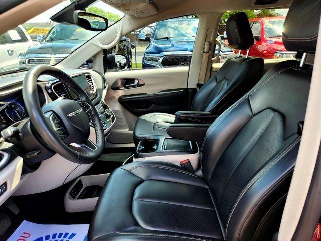 used 2023 Chrysler Pacifica car, priced at $22,391