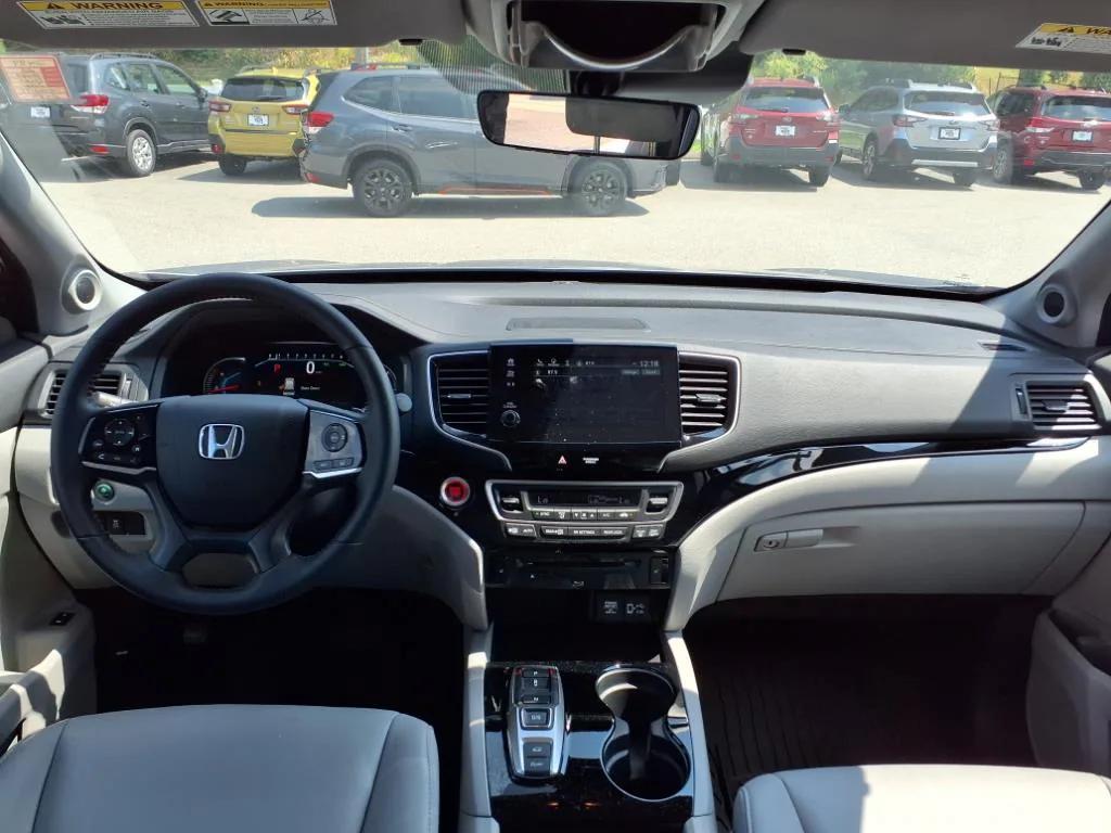 used 2022 Honda Pilot car, priced at $35,495