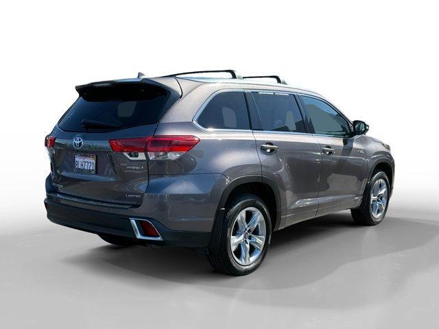 used 2019 Toyota Highlander Hybrid car, priced at $24,998