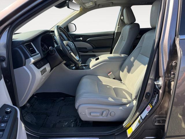 used 2019 Toyota Highlander Hybrid car, priced at $24,998
