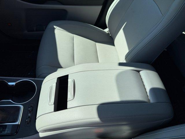 used 2019 Toyota Highlander Hybrid car, priced at $24,998
