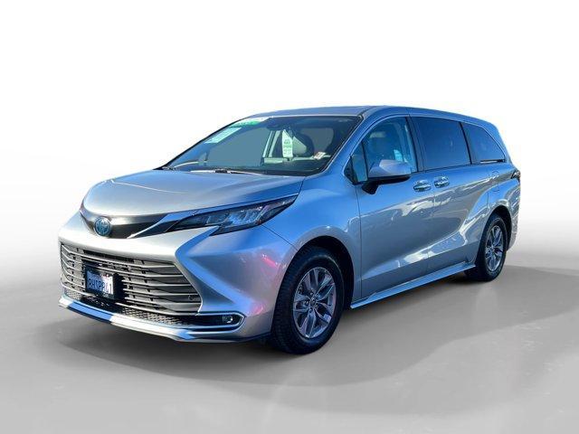 used 2023 Toyota Sienna car, priced at $43,998