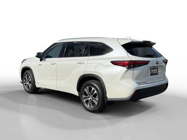 used 2021 Toyota Highlander Hybrid car, priced at $37,998