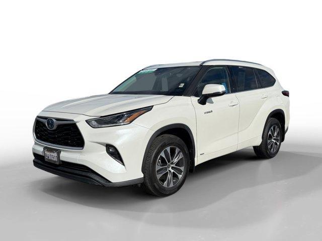 used 2021 Toyota Highlander Hybrid car, priced at $37,998