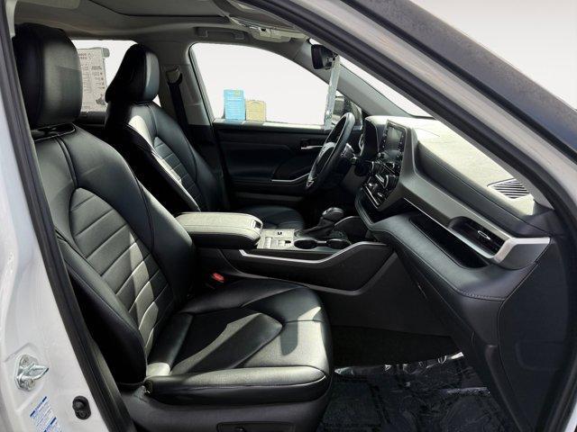 used 2021 Toyota Highlander Hybrid car, priced at $37,998