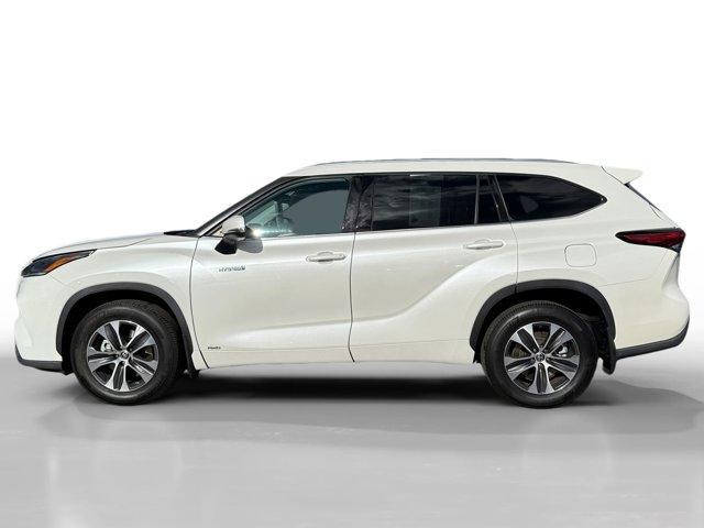 used 2021 Toyota Highlander Hybrid car, priced at $37,998