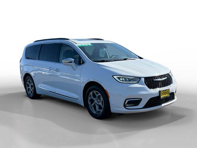 used 2022 Chrysler Pacifica car, priced at $24,998
