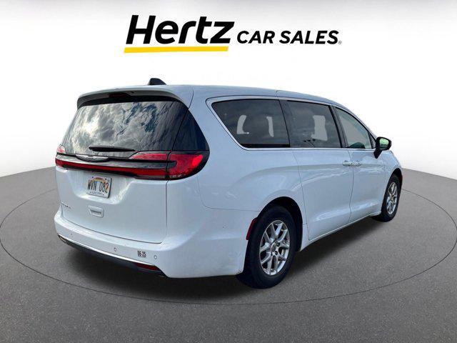 used 2023 Chrysler Pacifica car, priced at $27,564