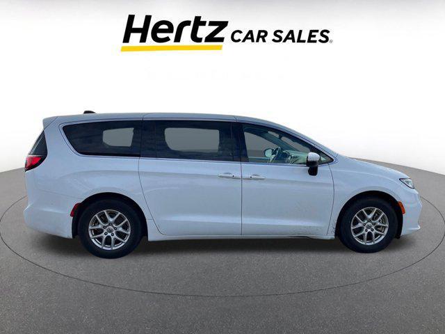 used 2023 Chrysler Pacifica car, priced at $27,564