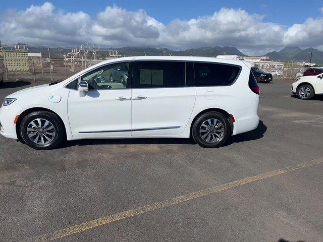 used 2022 Chrysler Pacifica Hybrid car, priced at $27,809