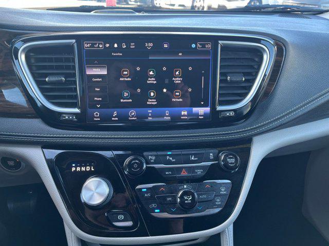 used 2022 Chrysler Pacifica Hybrid car, priced at $27,809