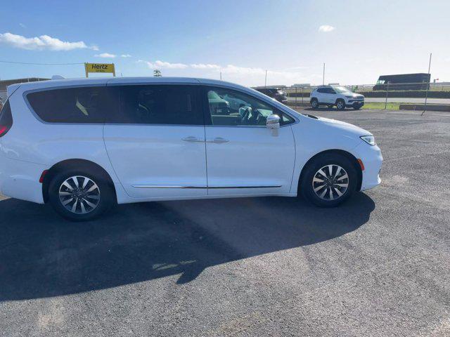 used 2022 Chrysler Pacifica Hybrid car, priced at $27,809