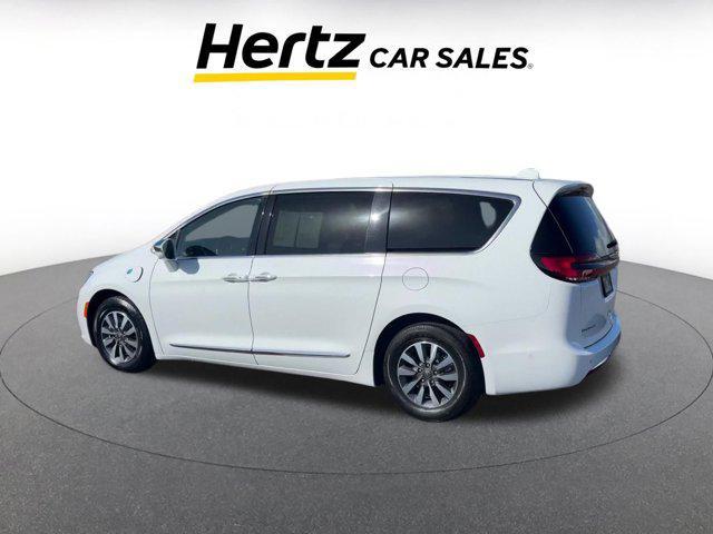 used 2022 Chrysler Pacifica Hybrid car, priced at $27,809