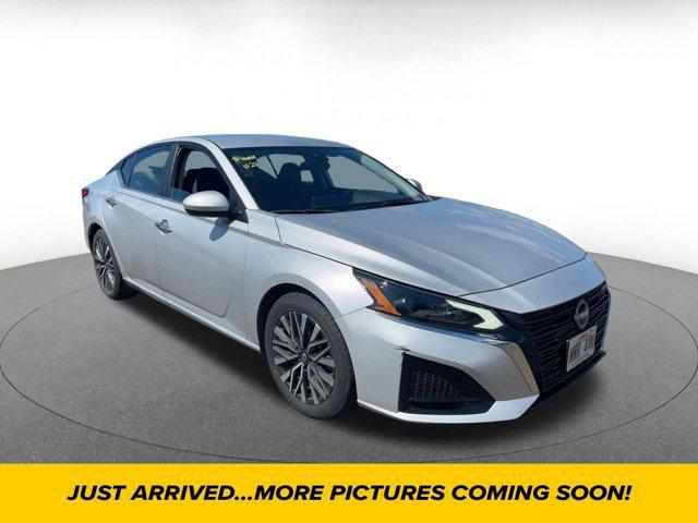 used 2023 Nissan Altima car, priced at $19,132