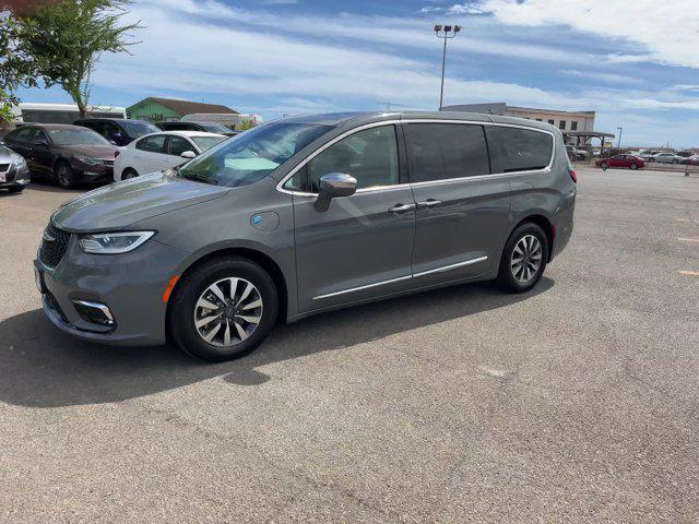 used 2022 Chrysler Pacifica Hybrid car, priced at $30,844