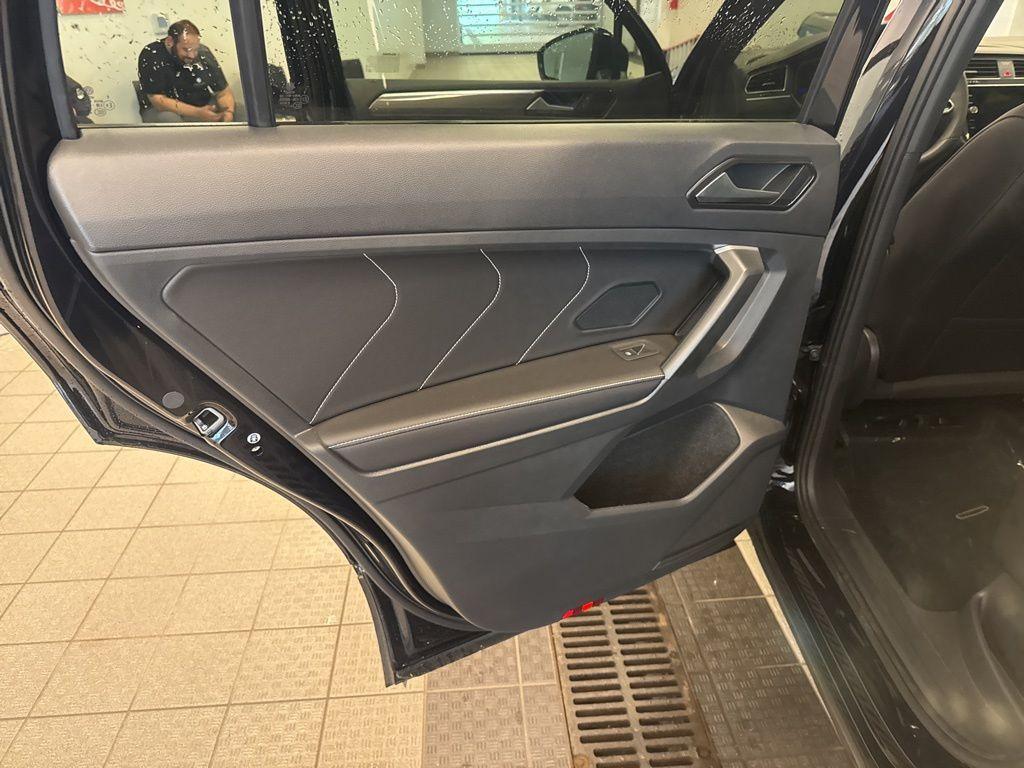 new 2024 Volkswagen Tiguan car, priced at $34,109
