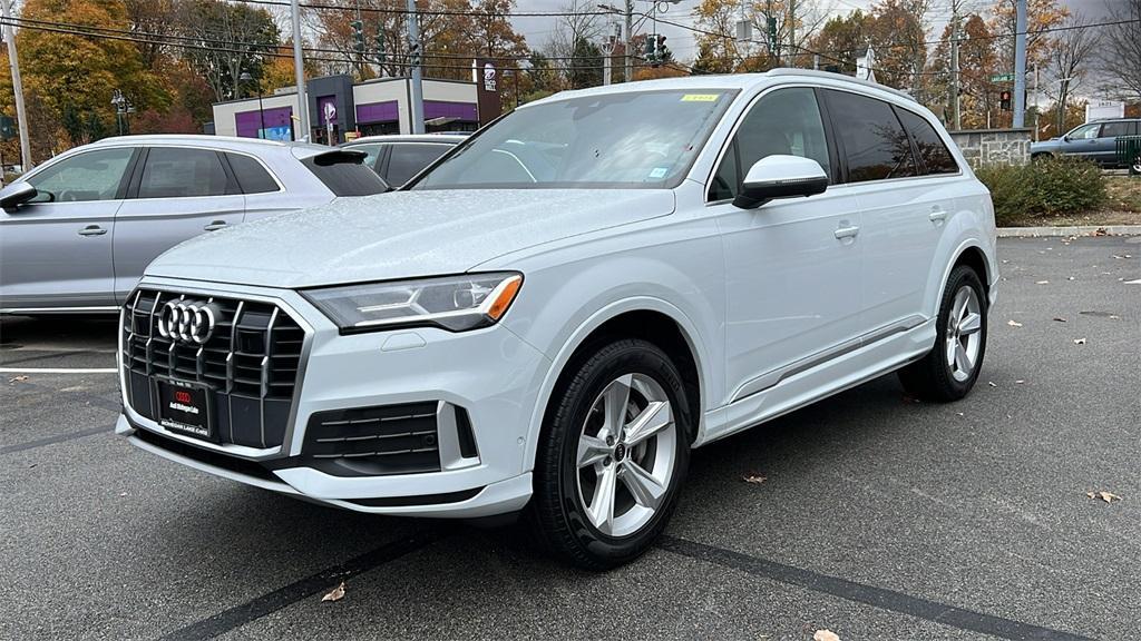 used 2024 Audi Q7 car, priced at $51,500