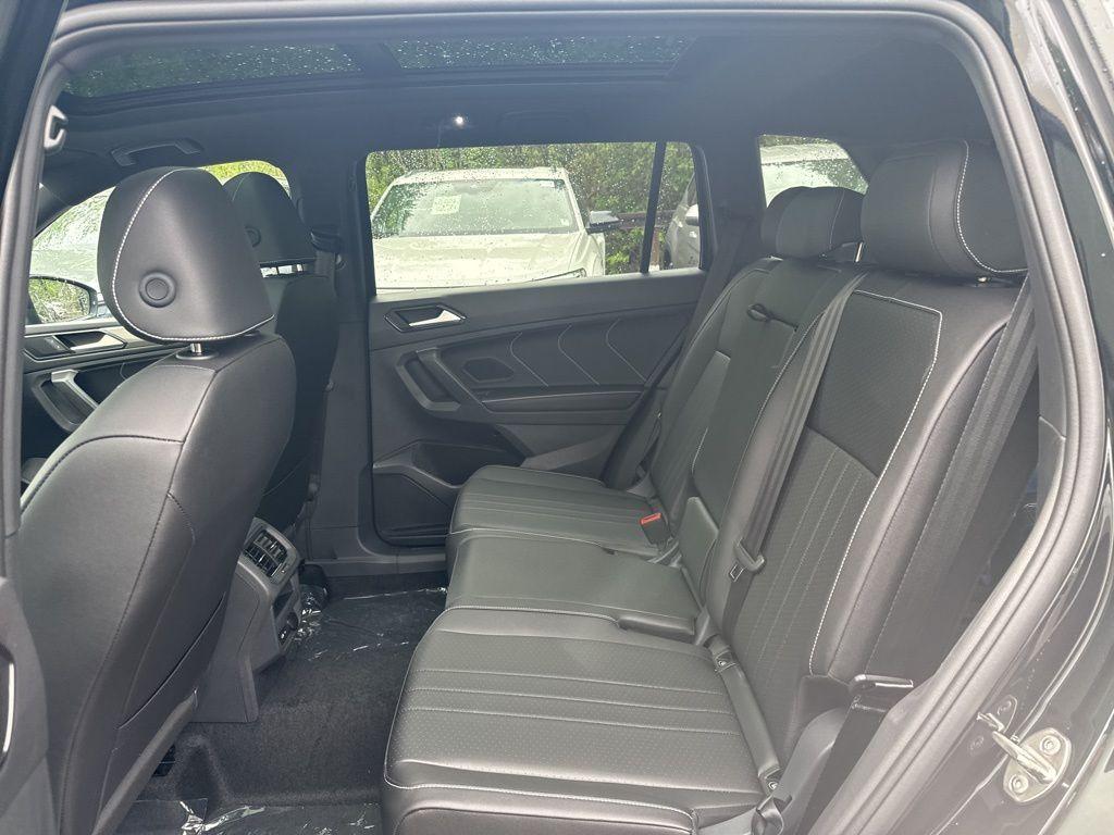 new 2024 Volkswagen Tiguan car, priced at $34,288
