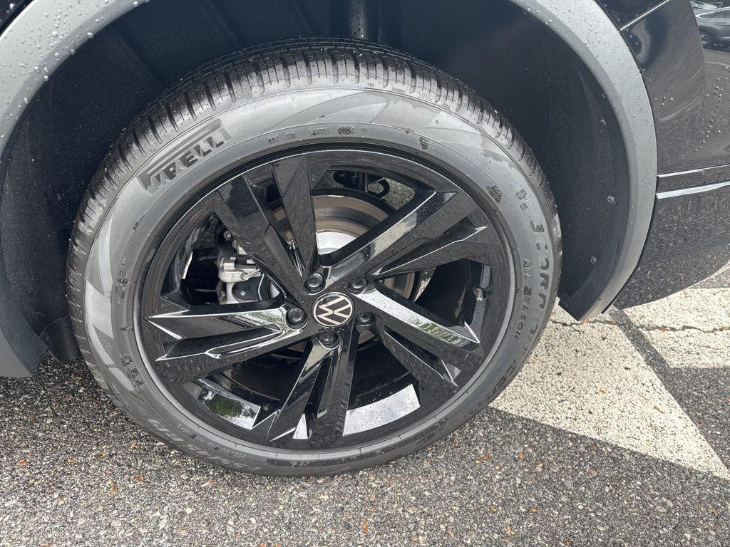 new 2024 Volkswagen Tiguan car, priced at $34,288