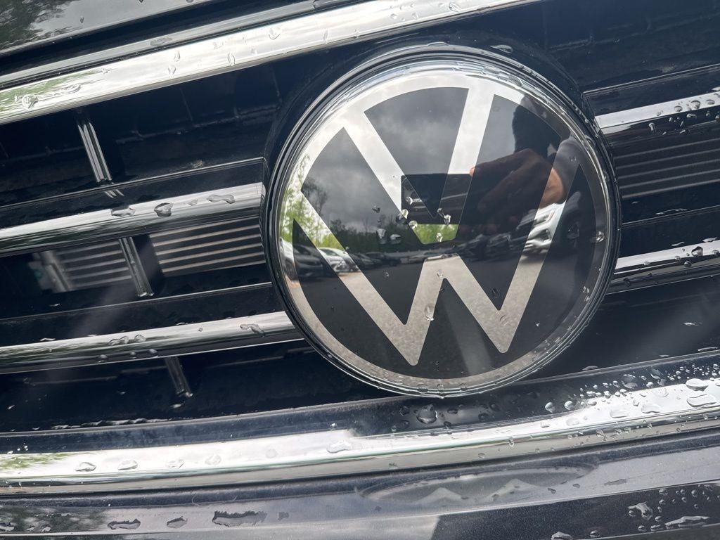 new 2024 Volkswagen Tiguan car, priced at $34,288