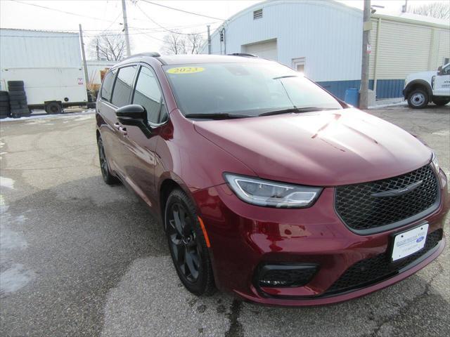 used 2023 Chrysler Pacifica car, priced at $44,350