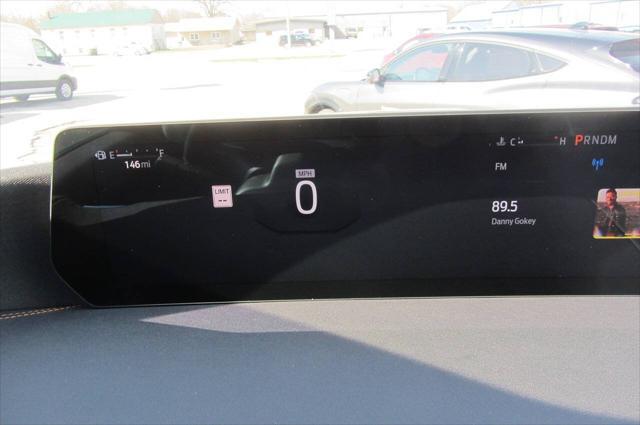 new 2025 Ford Expedition car, priced at $81,874