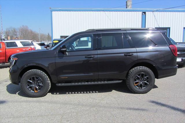 new 2025 Ford Expedition car, priced at $81,874