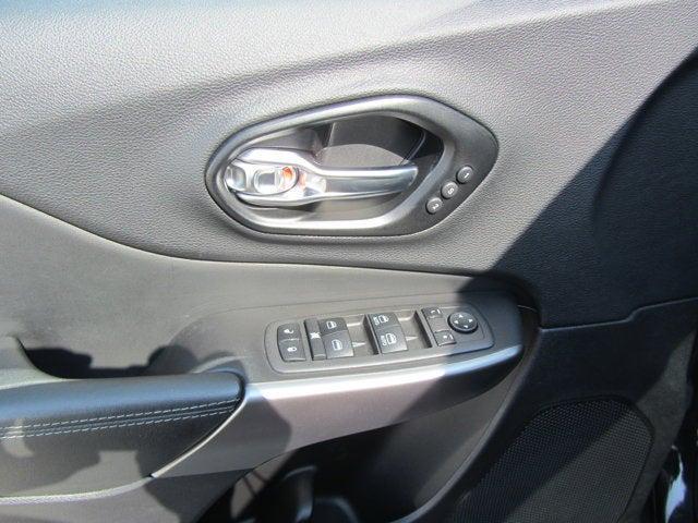 used 2022 Jeep Cherokee car, priced at $26,450