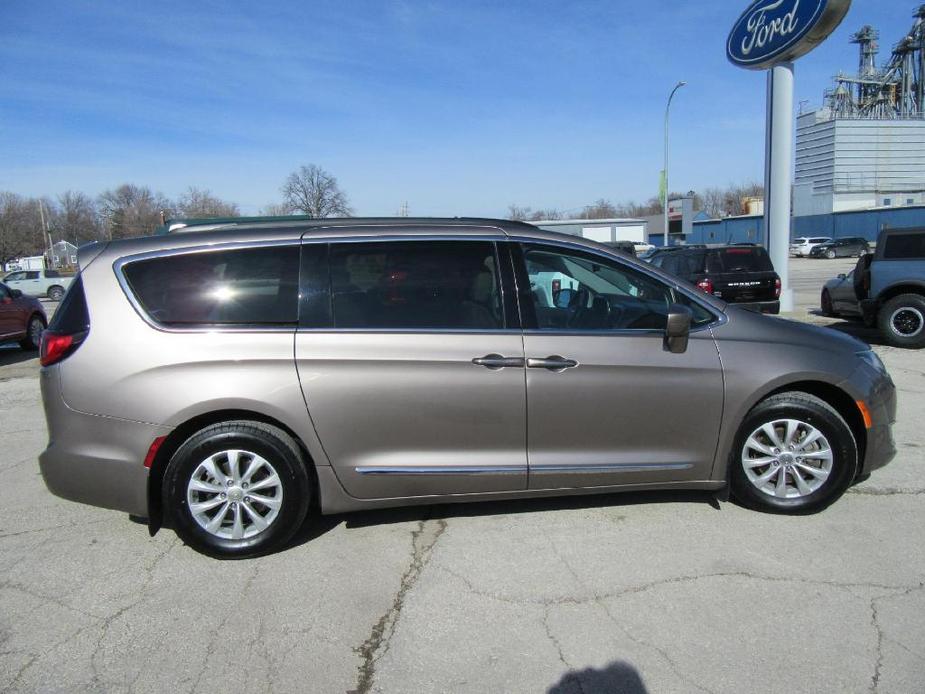 used 2017 Chrysler Pacifica car, priced at $13,950