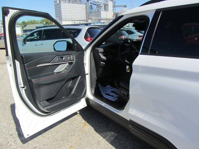 new 2025 Ford Explorer car, priced at $58,814
