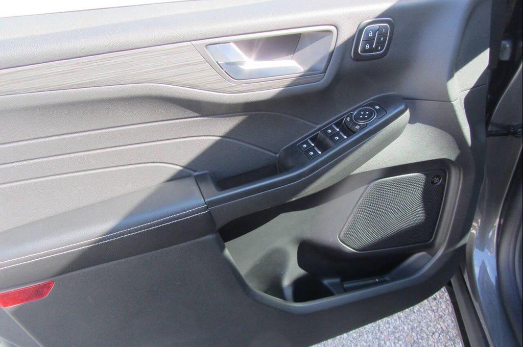 new 2025 Ford Escape PHEV car, priced at $44,180