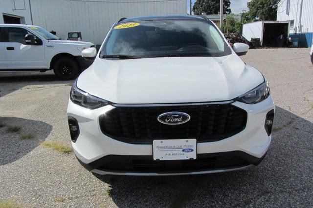 new 2025 Ford Escape PHEV car, priced at $37,671
