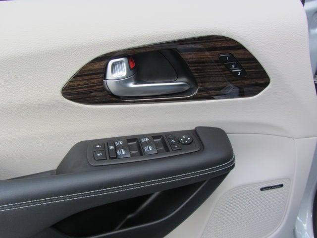 used 2023 Chrysler Pacifica car, priced at $39,950