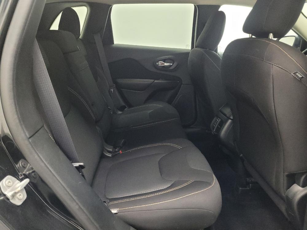 used 2016 Jeep Cherokee car, priced at $10,895