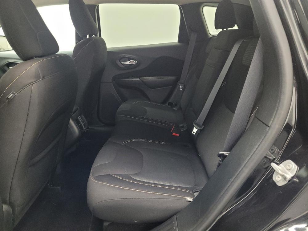 used 2016 Jeep Cherokee car, priced at $10,895