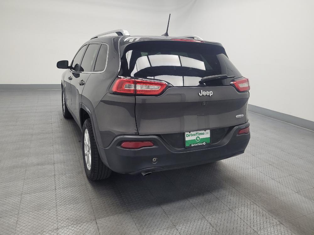 used 2018 Jeep Cherokee car, priced at $15,695
