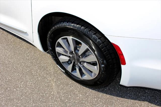 used 2023 Chrysler Pacifica Hybrid car, priced at $24,900